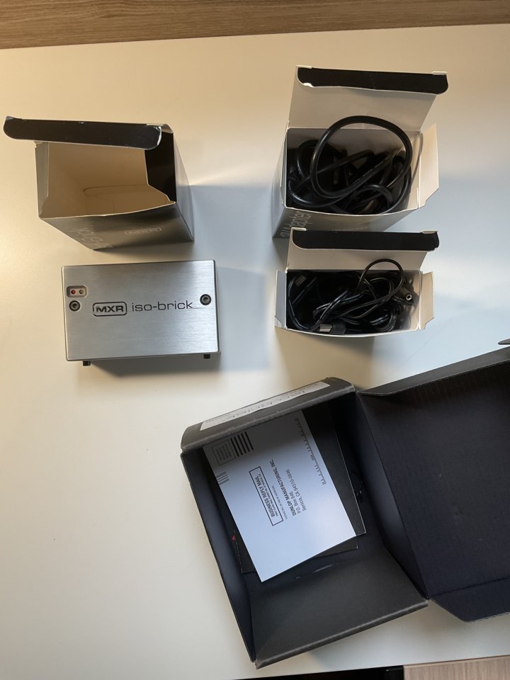 MXR Iso-Brick M238 Fuente de Alimentación
