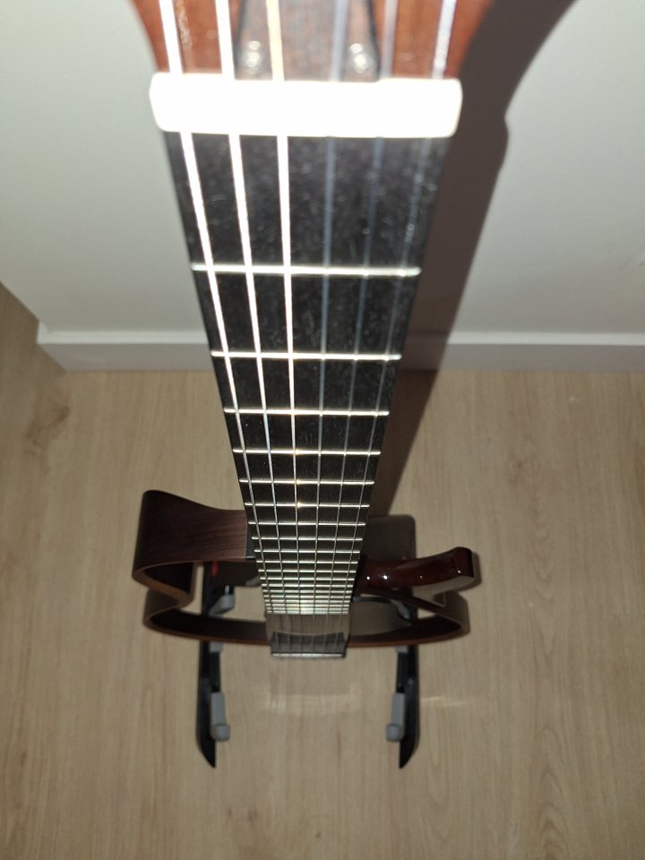 Yamaha Silent SLG200NW + Guitarlift Silent Nuevos de segunda mano · Foto 2 de 10 · Madrid · 590 €
