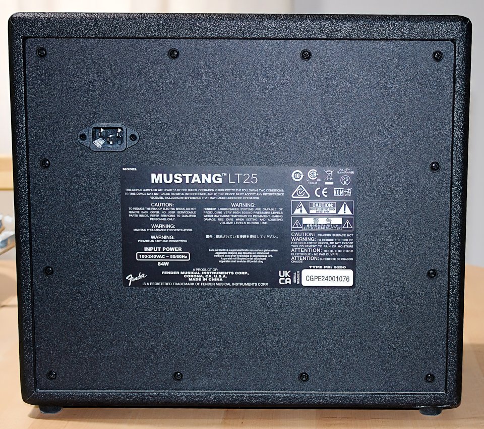 FENDER MUSTANG LT25 de segunda mano · Foto 6 de 6 · Madrid · 165 €