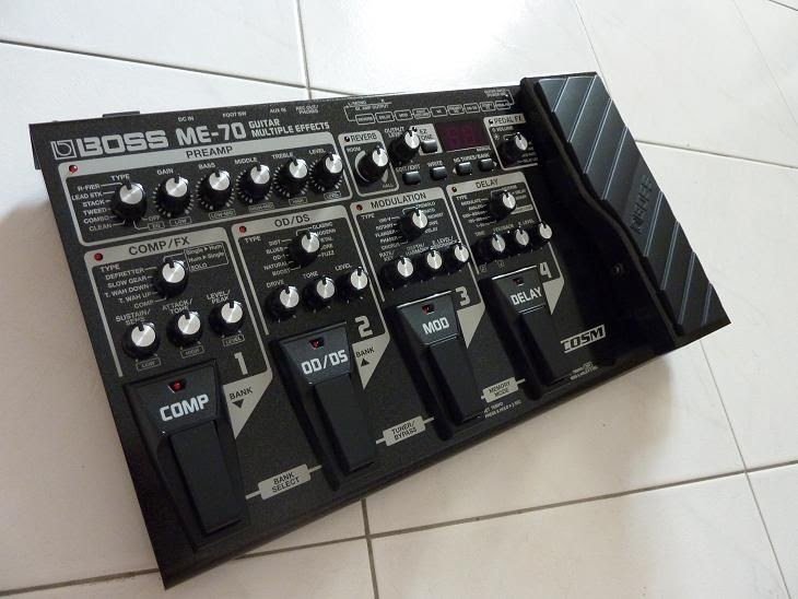 Fuzz face lift, Hustle drive, MXR Dist III, Boss ME-70 y Golpeador Telecaster perlado.