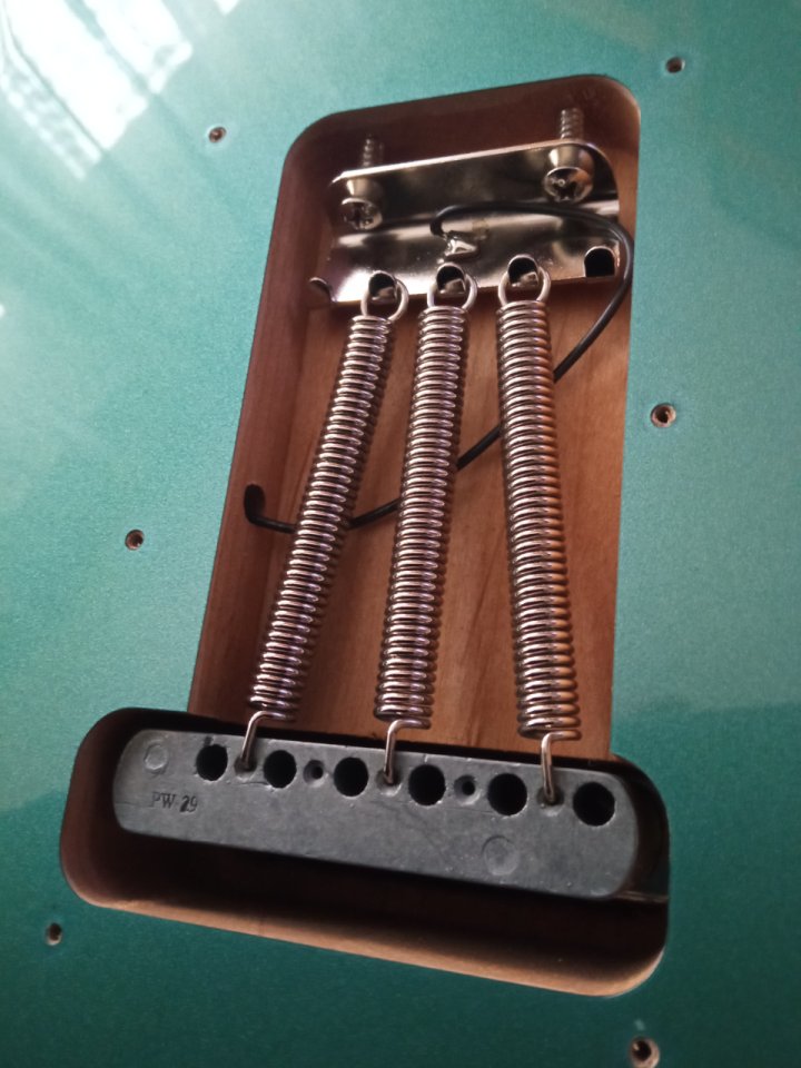 Cuerpo Fender Strat Player Series completo de segunda mano · Foto 6 de 8 · Pontevedra · 280 €