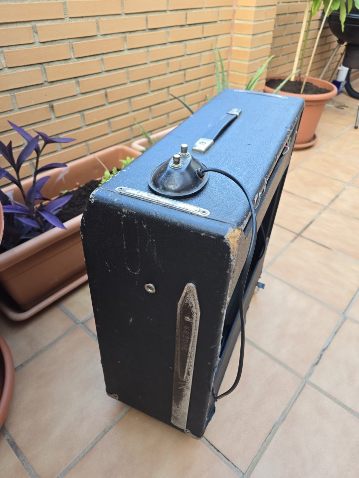 Fender Super Reverb AB763 1965 vintage de segunda mano · Foto 8 de 10 · Valencia · 3300 €