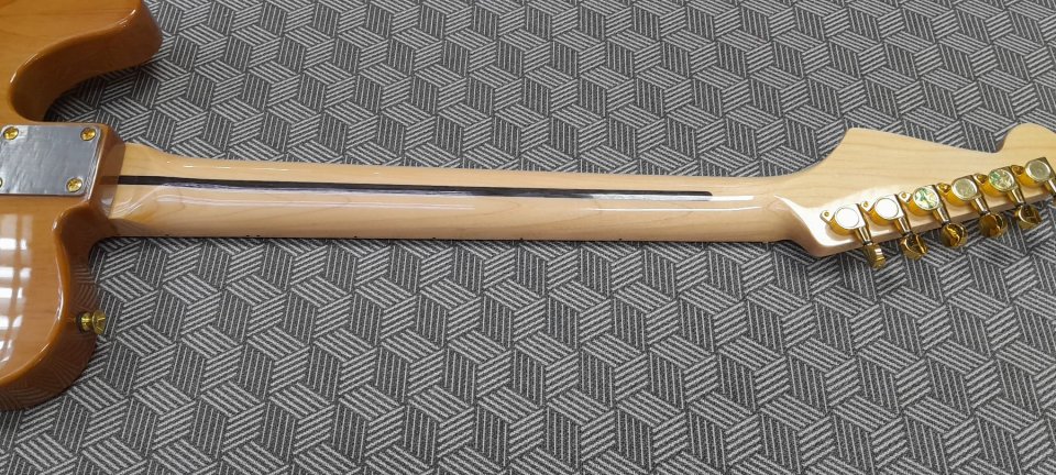 GUITARRA DE LUTHIER de segunda mano · Foto 6 de 6 · Madrid · 2200 €