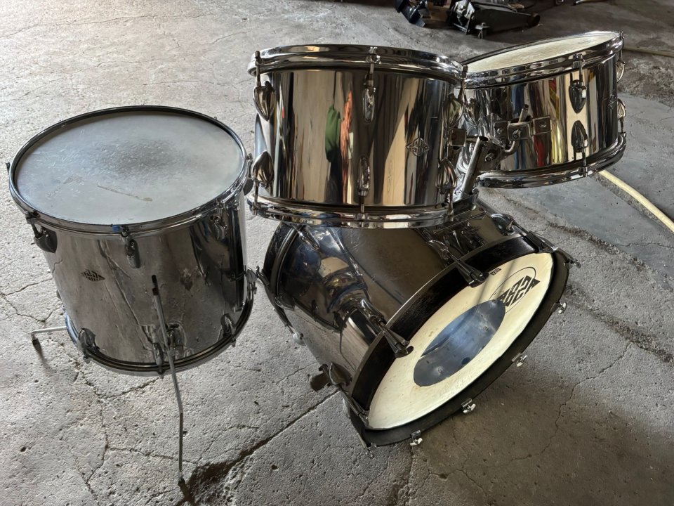 Batería vintage Asba 196 de segunda mano · Foto 2 de 8 · Sevilla · 950 €