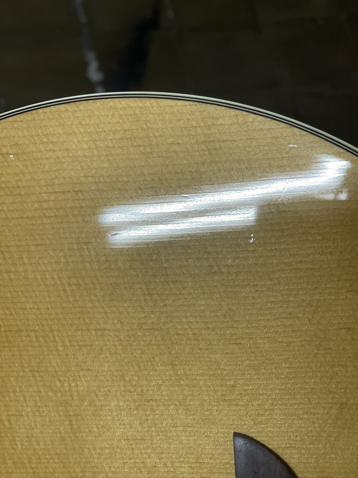 Guitarra acústica Alvarez J80CE Jumbo + funda rígida