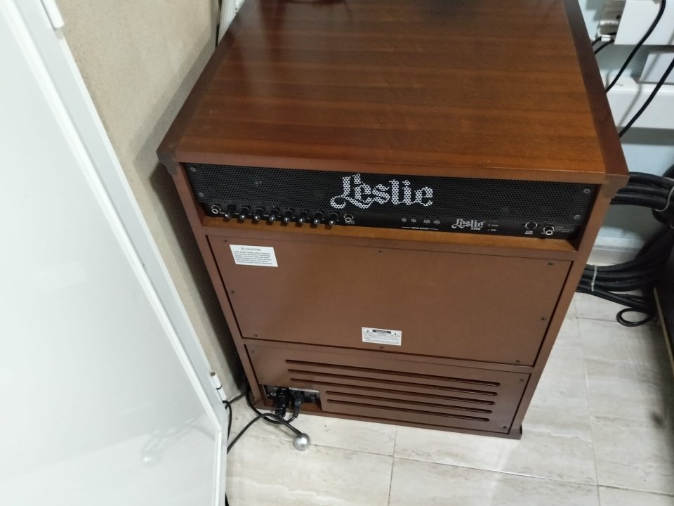 Hamond kx5 con leslie