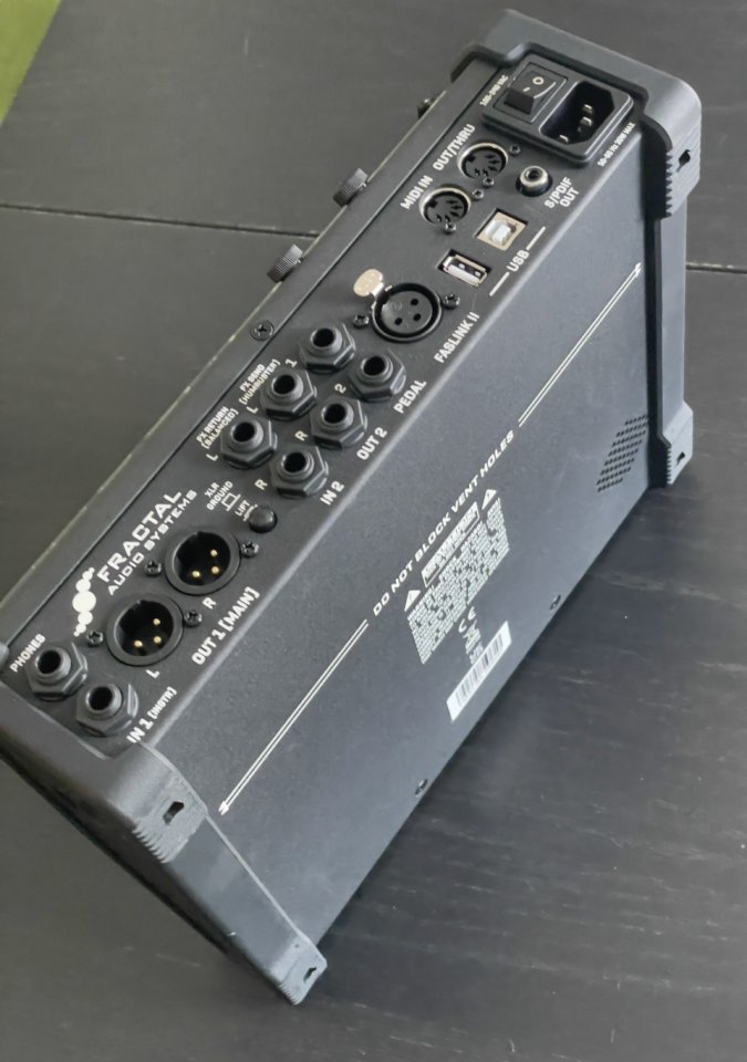 Fractal FM3 Mark II Turbo de segunda mano · Foto 6 de 6 · Sevilla · 1100 €