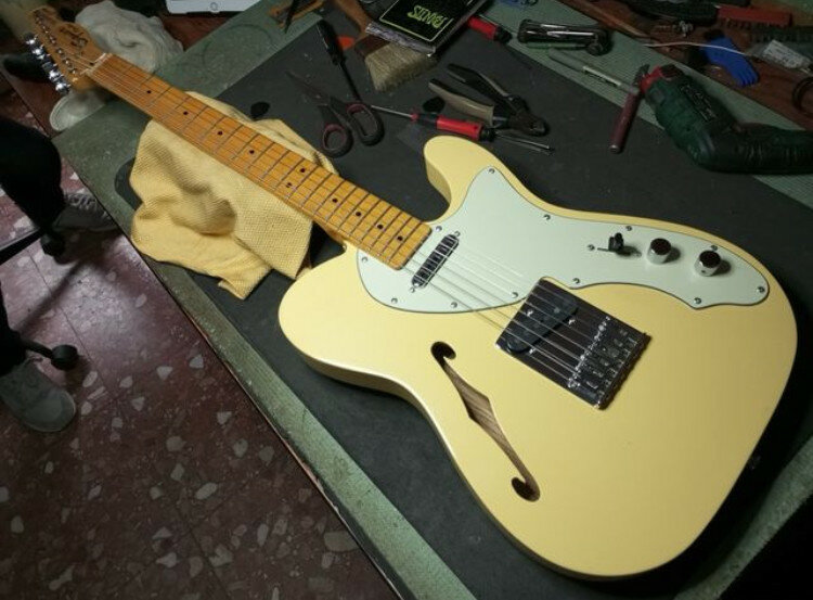 Telecaster thinline por partes
