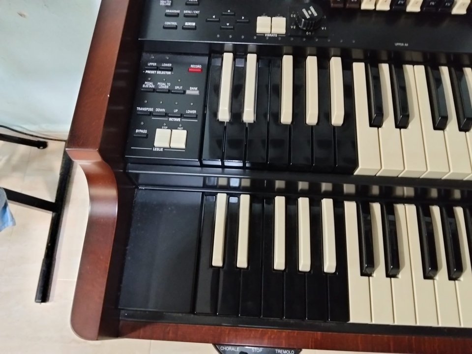 Hamond kx5 con leslie