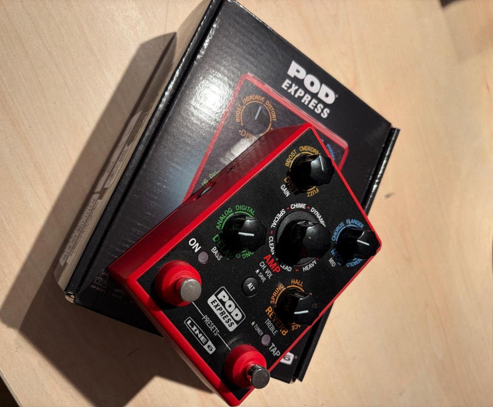 POD Express de Line 6 de segunda mano · Foto 2 de 5 · Zaragoza · 75 €