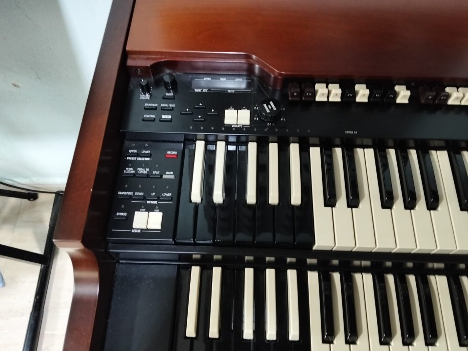 Hamond kx5 con leslie