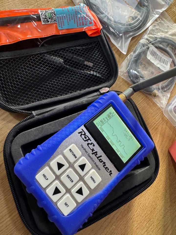 RF Explorer WSUB1G+ de segunda mano · Foto 2 de 9 · Albacete · 150 €