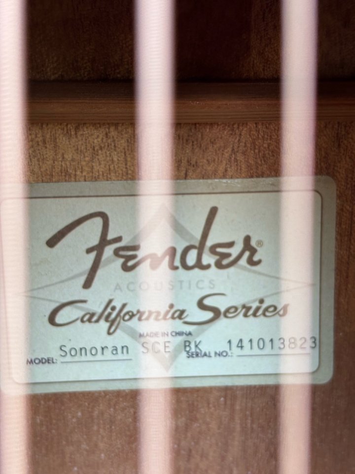 Fender Sonoran SCE BK California Series de segunda mano · Foto 8 de 10 · Tarragona · 240 €