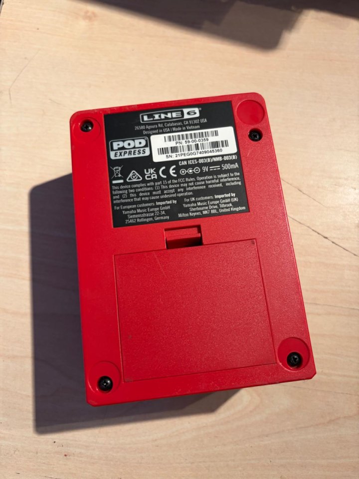 POD Express de Line 6 de segunda mano · Foto 4 de 5 · Zaragoza · 75 €