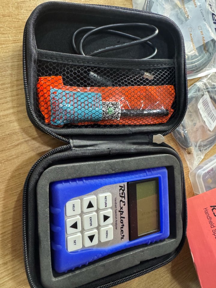 RF Explorer WSUB1G+ de segunda mano · Foto 3 de 9 · Albacete · 150 €