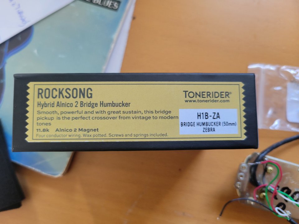 Pastilla Humbucker Fender Stratocaster humbucker Player Series Alnico II (ENVÍO INCLUIDO) de segunda mano · Foto 6 de 6 · Lugo · 40 €