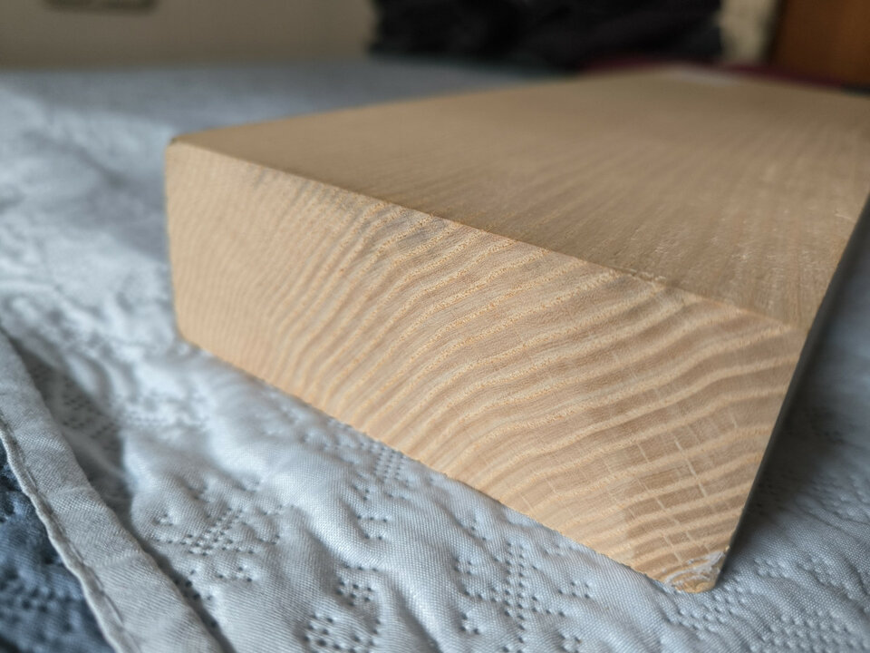 Bloque de madera de fresno