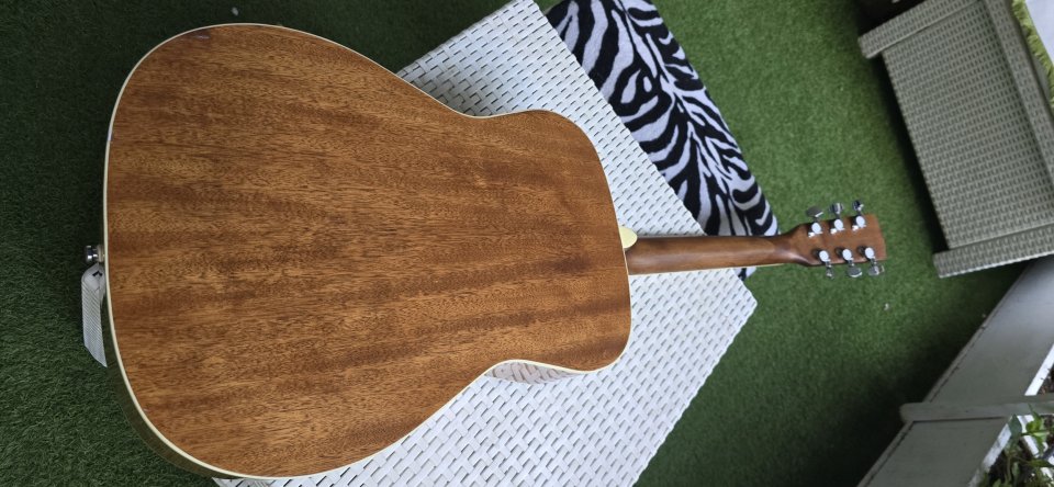 CORT ACÚSTICA de segunda mano · Foto 8 de 10 · Madrid · 99 €