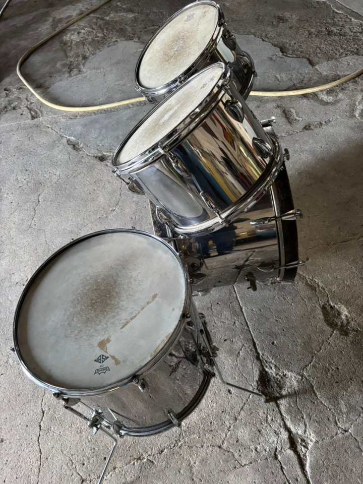 Batería vintage Asba 196 de segunda mano · Foto 3 de 8 · Sevilla · 950 €