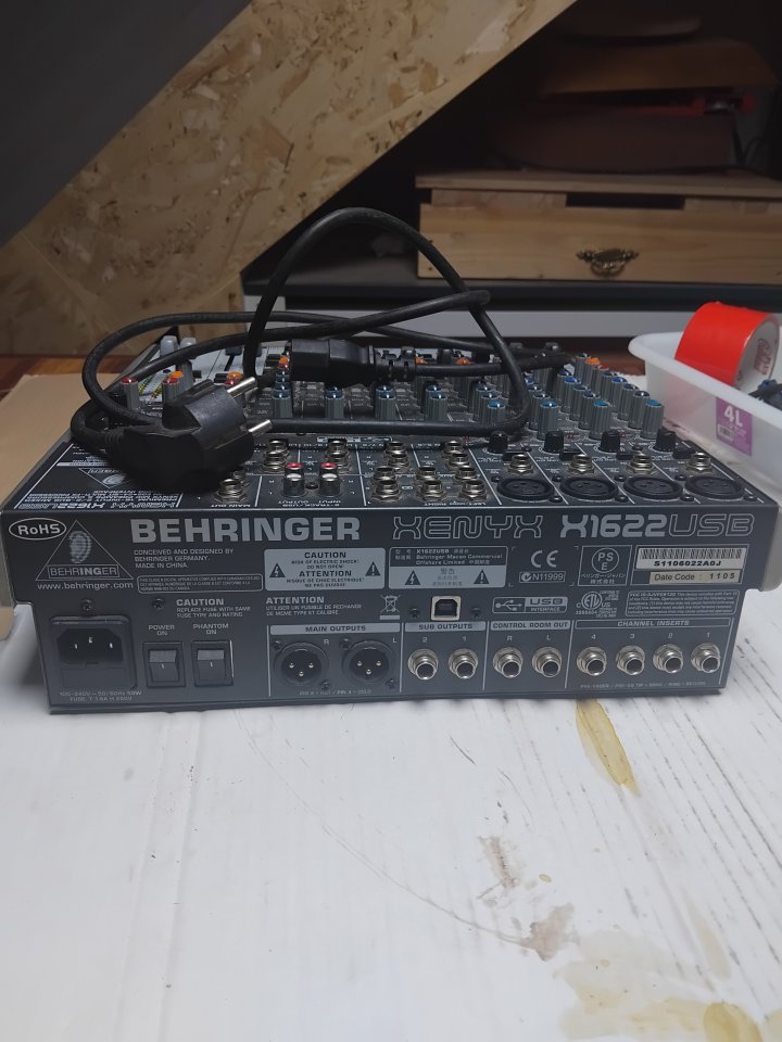 cambio o vendo equipo de sonido – mesa de mezclas + 2 altavoces 12" de segunda mano · Foto 4 de 8 · Murcia
