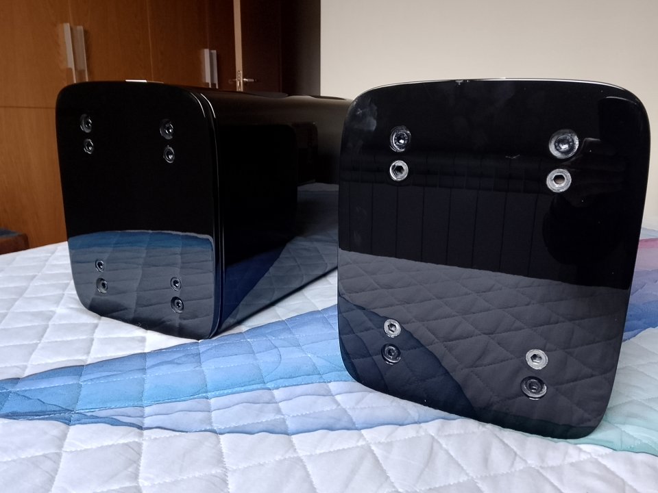 Monitores JBL HDI-1600 Piano Black (Inmaculados) Envío gratuito doble caja.