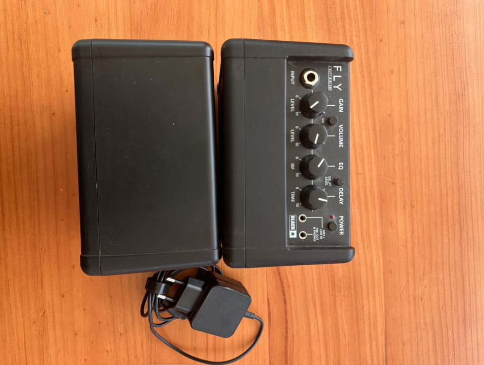 Blackstar Fly 3, pantalla y alimentador de segunda mano · Foto 2 de 3 · Girona · 80 €