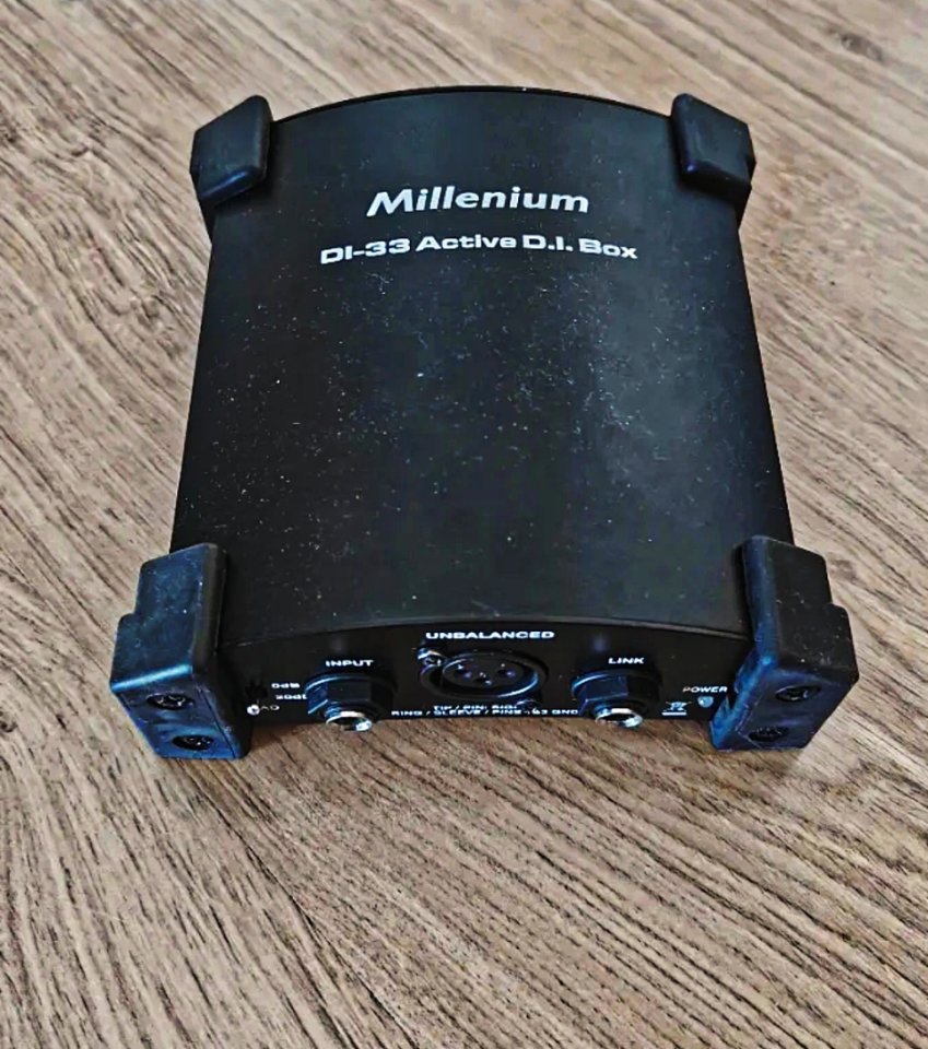 Caja DI activa Millenium DI-33 Inyección Directa de segunda mano · Foto 2 de 4 · Girona · 22 €