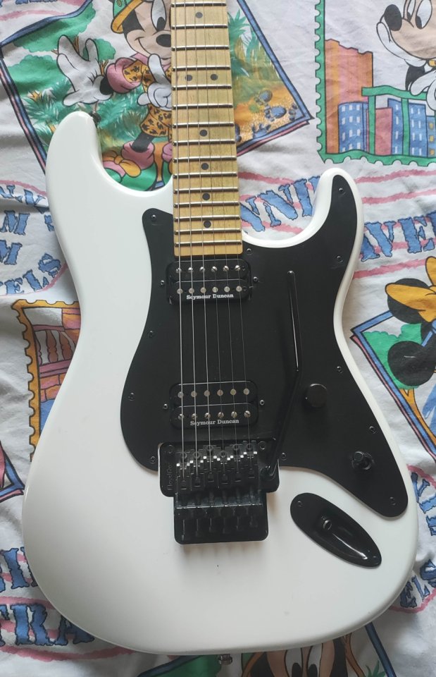 CHARVEL PRO MOD SOCAL de segunda mano · Foto 1 de 9 · Barcelona · 500 €