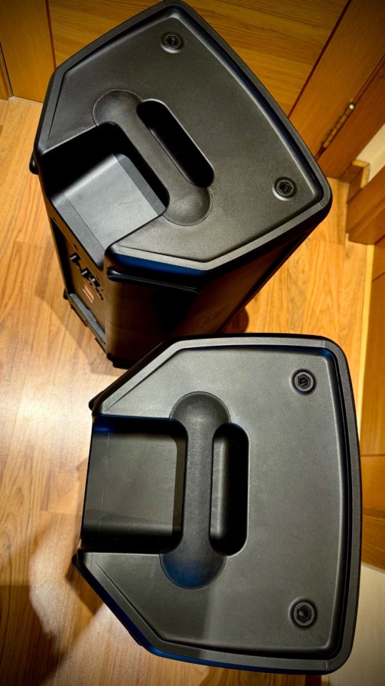 Altavoces activos JBL EON 712