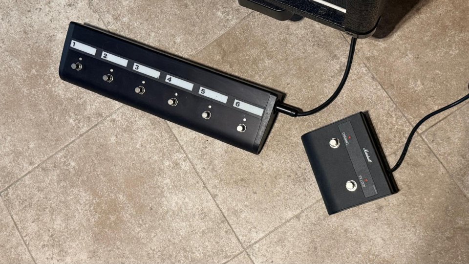 MARSHALL DSL40 COMBO Guitarra. Amplificador 40W Válvulas de segunda mano · Foto 2 de 7 · Cáceres · 500 €
