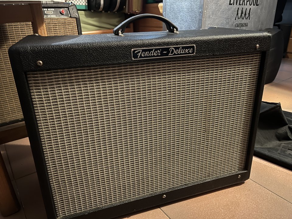 Fender Hot Rod Deluxe con mejoras