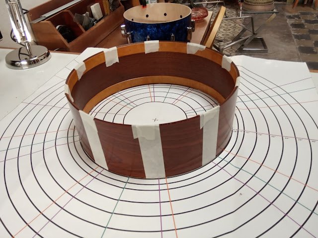 En venda caixa/tabal BcnDrums "Vi Ranci" de caoba (mahogany) amb un reforç. de segunda mano · Foto 7 de 9 · Barcelona · 395 €