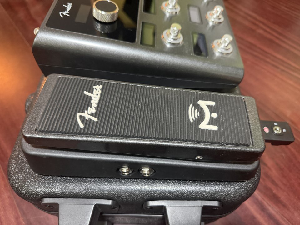 Fender Tone Master Pro + Mission SP1-TMP + Hard Case Fender de segunda mano · Foto 5 de 7 · Madrid · 1550 €