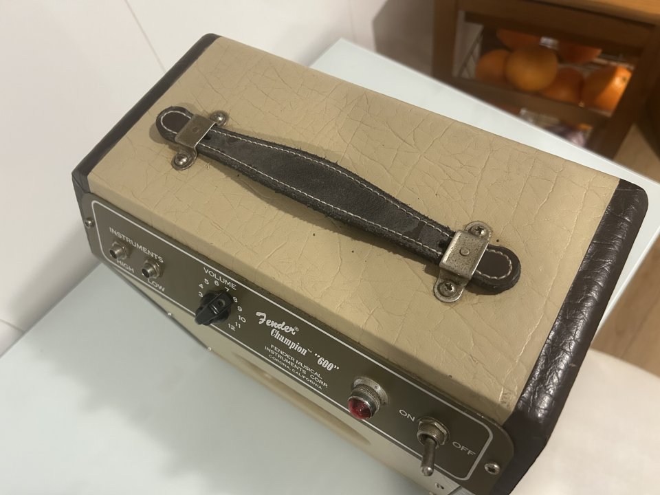 FEnder champion 600 de segunda mano · Foto 3 de 3 · Alicante · 225 €