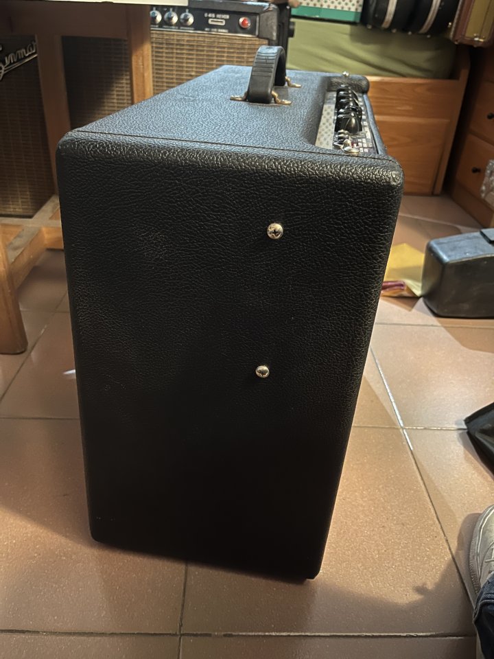 Fender Hot Rod Deluxe con mejoras