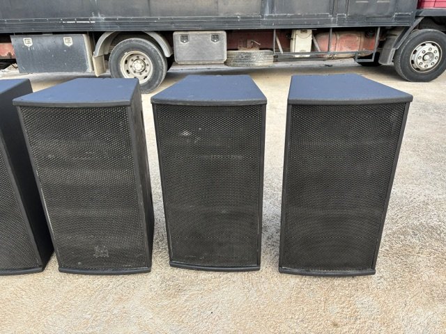 8 Cajas Medios Agudos Tecnare L2122LT de segunda mano · Foto 2 de 9 · Murcia · 500 €