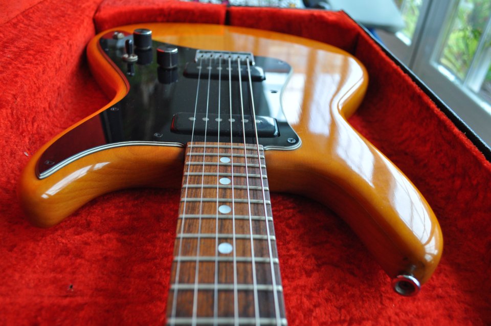 Travis Bean TB500 vintage (1978) de segunda mano · Foto 2 de 10 · Madrid · 8000 €