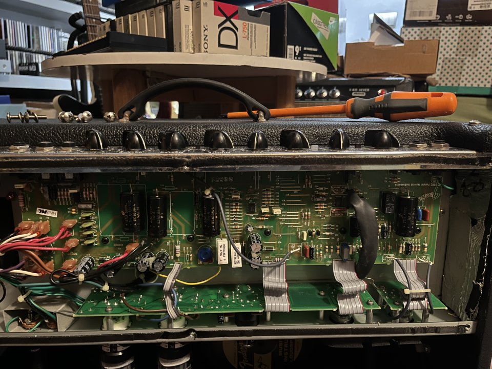 Fender Hot Rod Deluxe con mejoras