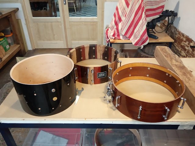 En venda caixa/tabal BcnDrums "Vi Ranci" de caoba (mahogany) amb un reforç. de segunda mano · Foto 9 de 9 · Barcelona · 395 €