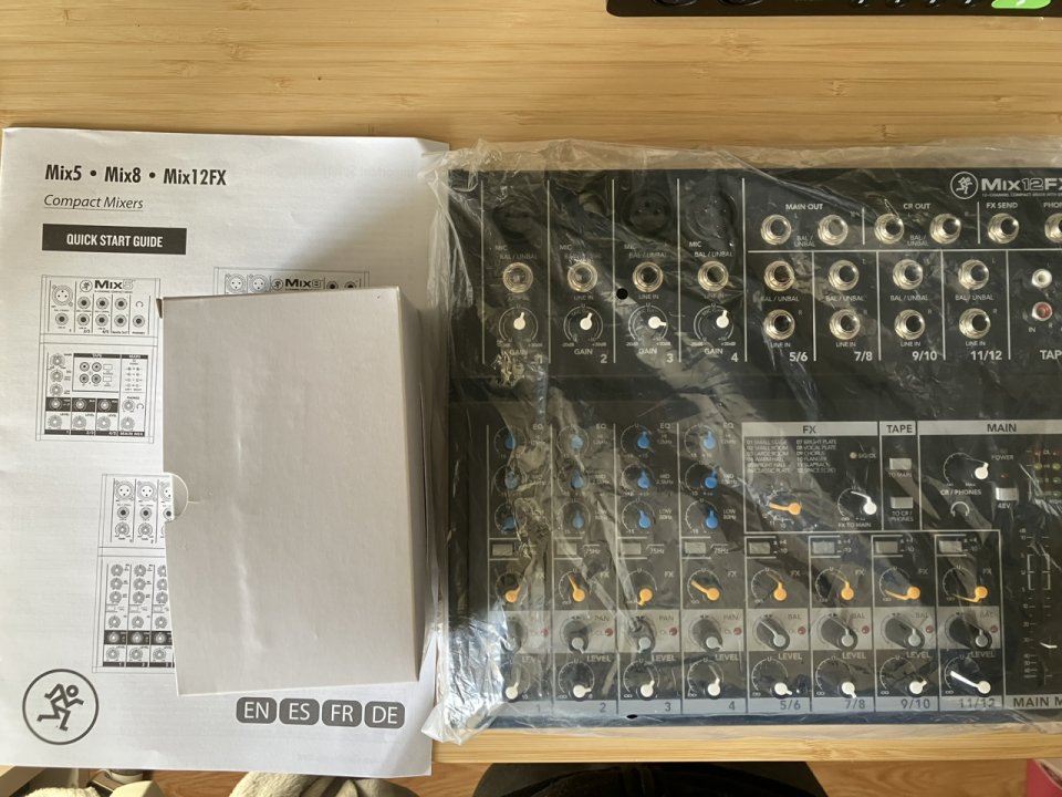 Mixer Mackie Mix12FX como nuevo