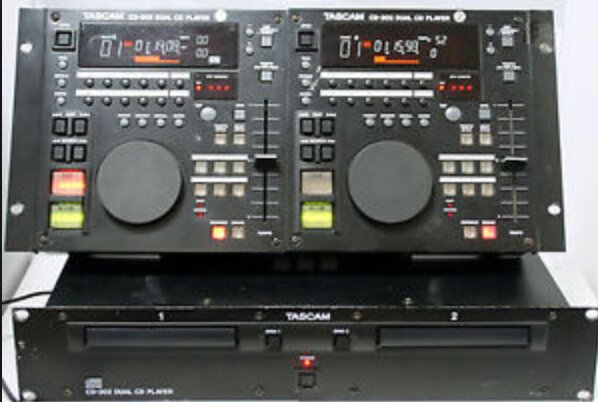 Tascam CD-302