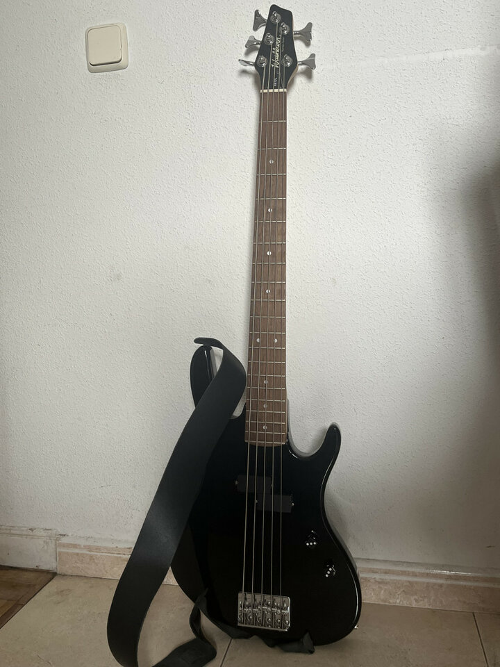 Bajo eléctrico Washburn XB105