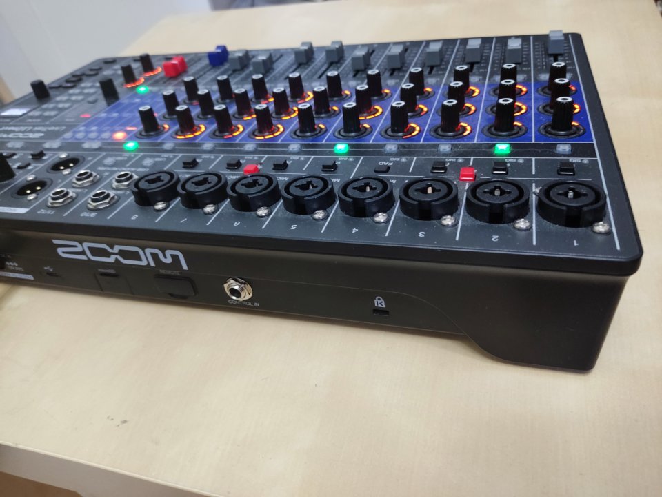 Zoom LiveTrak L12next de segunda mano · Foto 5 de 5 · Cádiz · 490 €