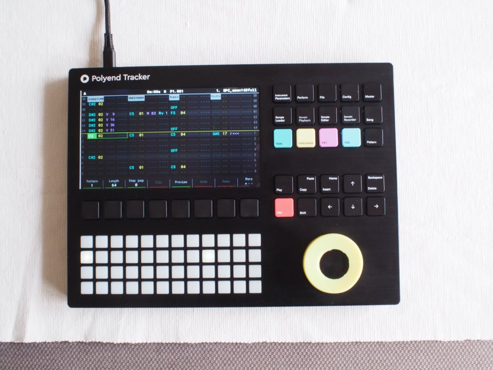 Polyend Tracker + Funda + Decksaver