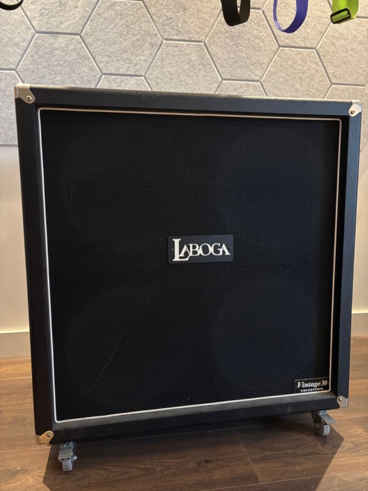 Pantalla Laboga 4x12 Premium de segunda mano · Foto 1 de 8 · Madrid · 250 €