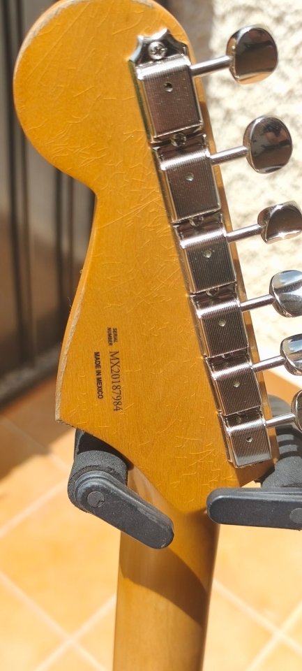 Fender Road Worn 60 strat. Mástil nuevo y optimizada. de segunda mano · Foto 5 de 10 · Murcia · 1000 €