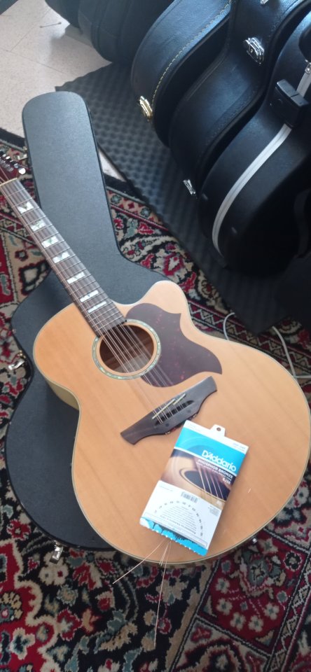 Takamine Eg523sc-12. Electroacústica. de segunda mano · Foto 1 de 9 · A Coruña · 400 €