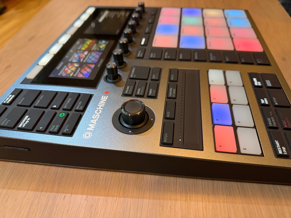 Native Instruments Maschine+ Standalone