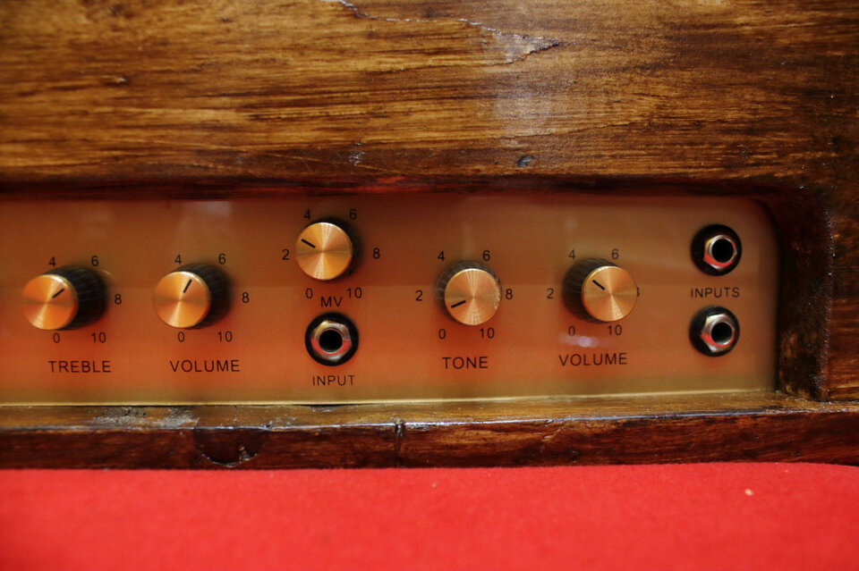 CABEZAL AMPLIFICADOR CLON MARSHALL 1974X 18W Upgrade! de segunda mano · Foto 11 de 14 · Madrid · 800 €