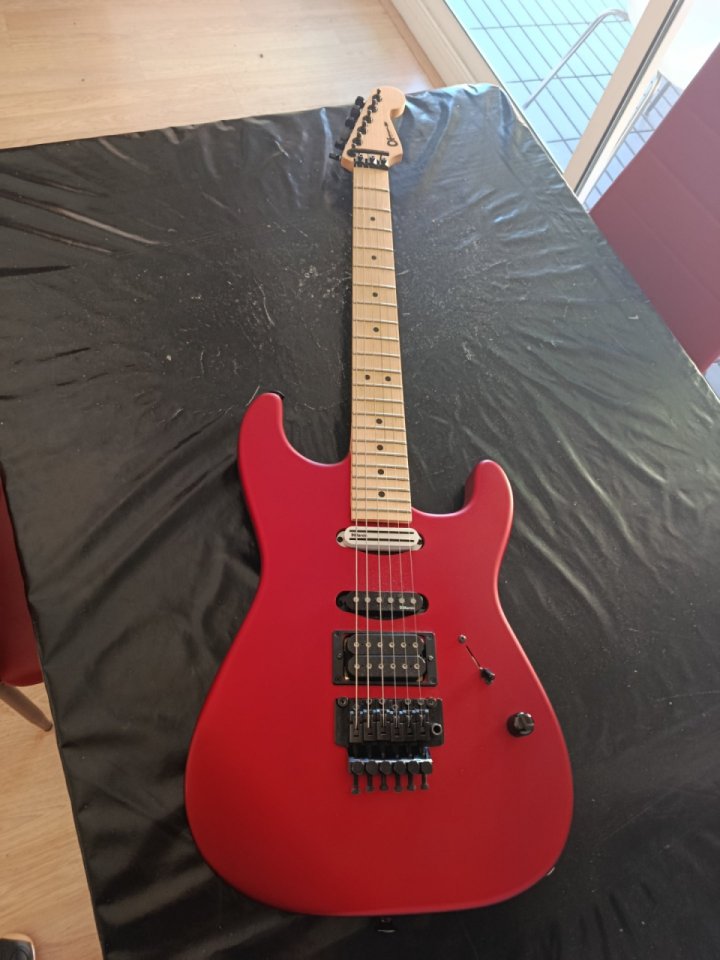 Charvel usa select san dimas hss de segunda mano · Foto 4 de 8 · Barcelona · 2100 €
